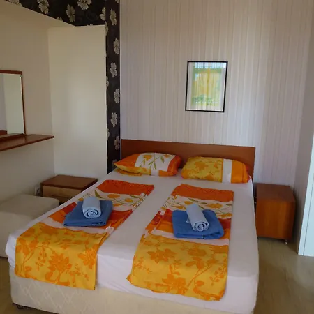 Apartment In Rainbow Complex